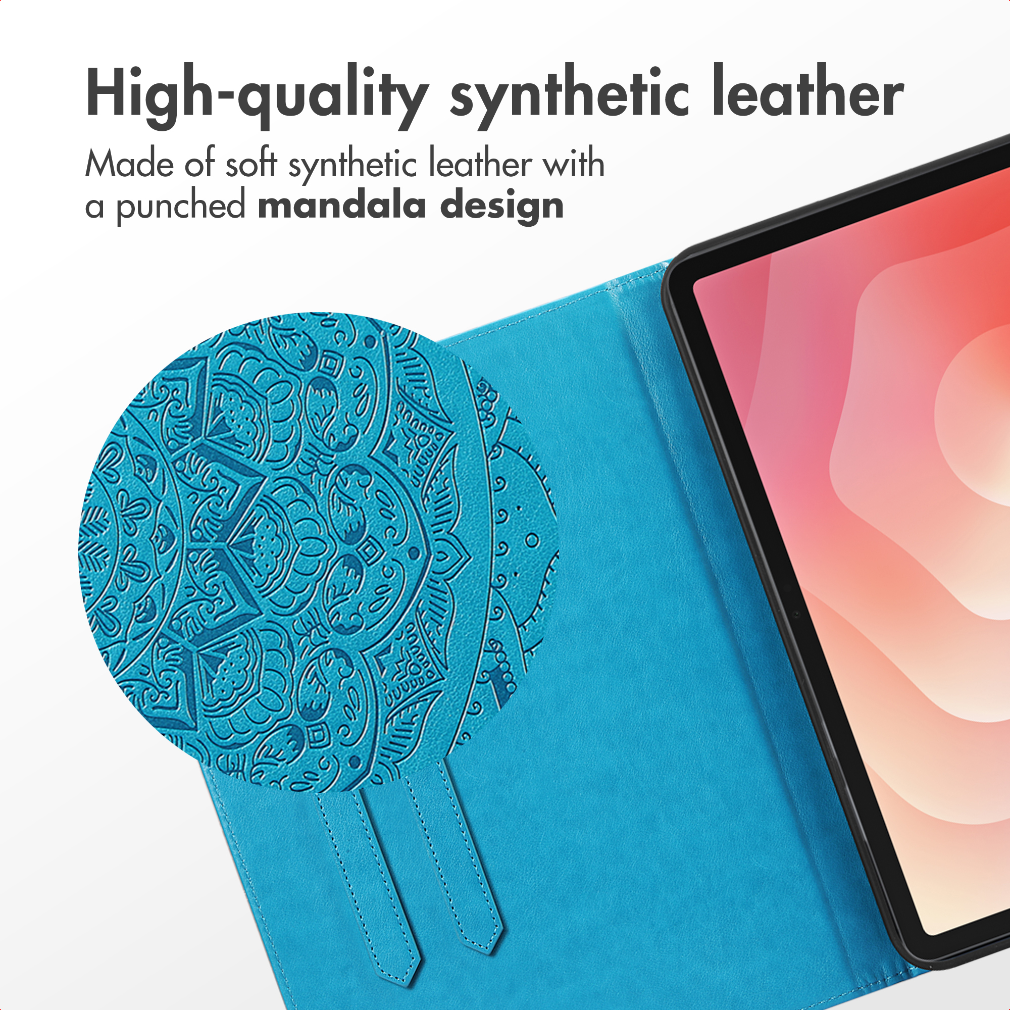 Étui de tablette en cuir synthétique bleu avec gaufrage mandala et texte.