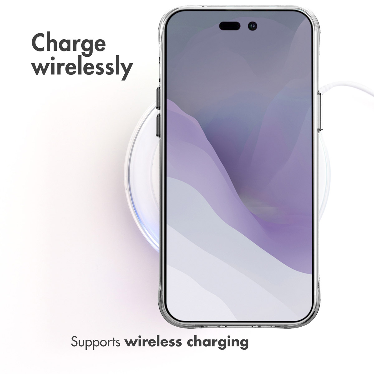 Un teléfono inteligente en una funda protectora sobre un cargador inalámbrico, texto: Charge wirelessly.