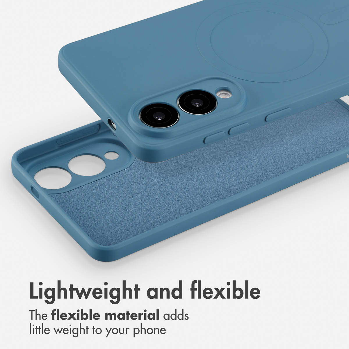 Eine blaue Smartphone-Hülle auf weißem Grund mit weichem Innenfutter und zwei Kamera-Ausschnitten.