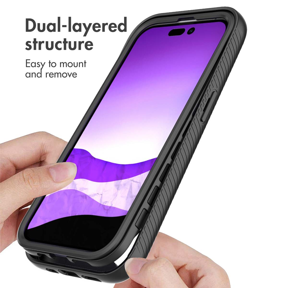 Une main tient une coque de smartphone noire à structure double couche sur fond blanc.