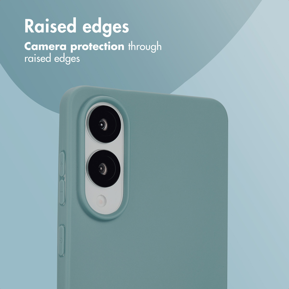 Una funda de smartphone azul claro que muestra bordes elevados para la protección de la cámara.