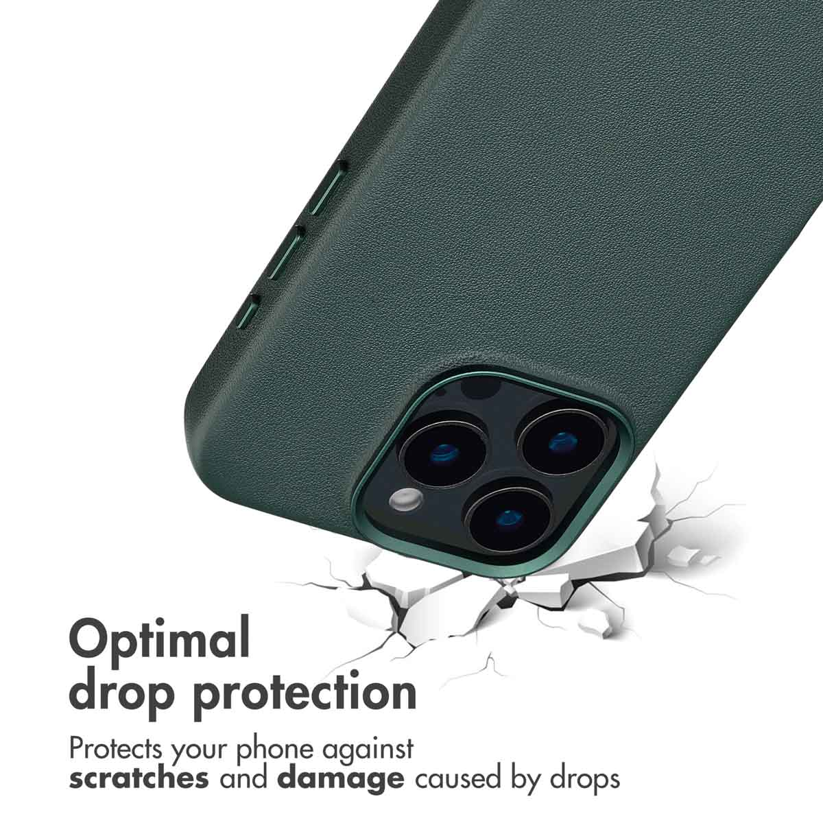 Coque de smartphone vert foncé heurtant une surface fissurée, texte de protection optimale.