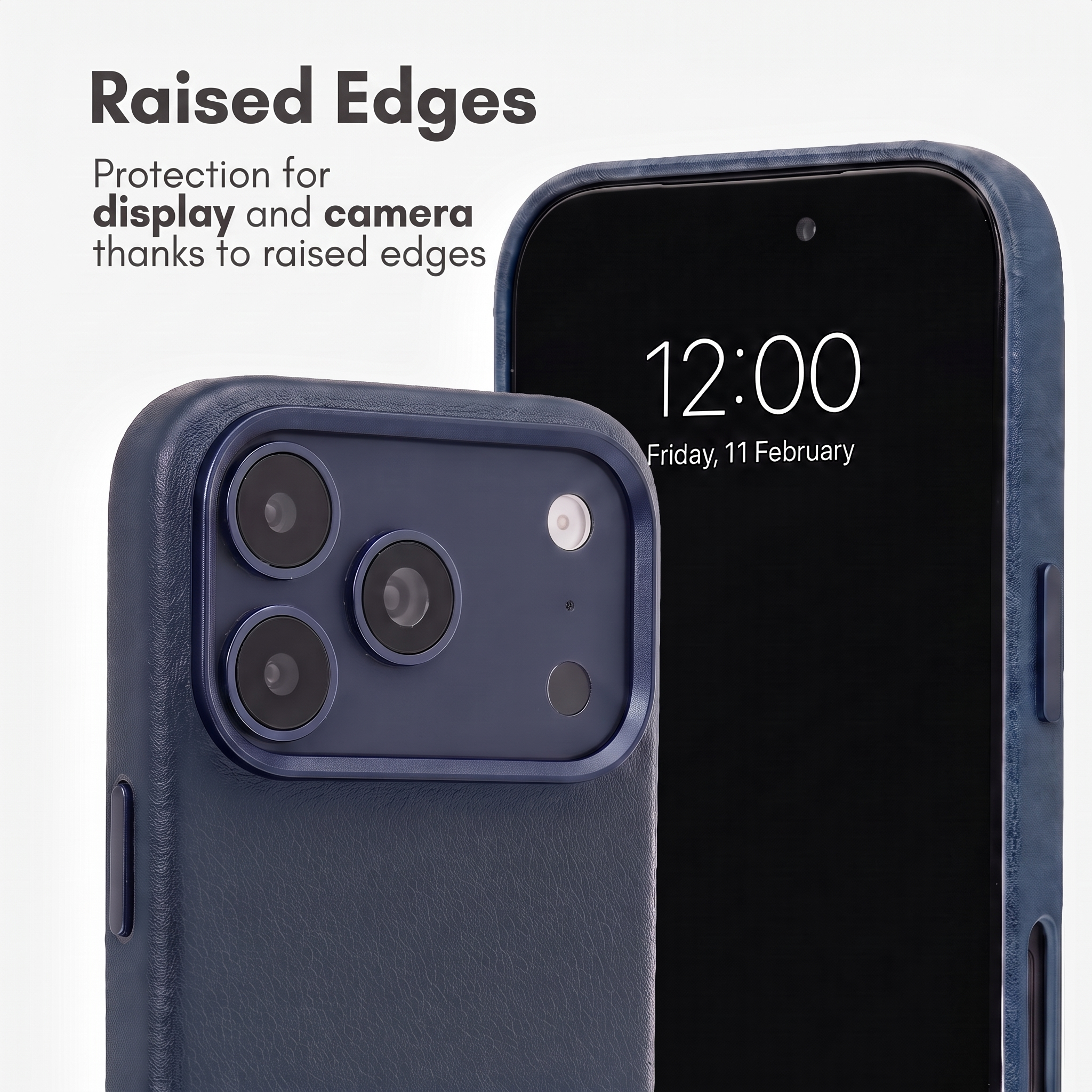 Una cover in pelle blu con bordi rialzati per proteggere fotocamera e schermo, con del testo a sinistra.