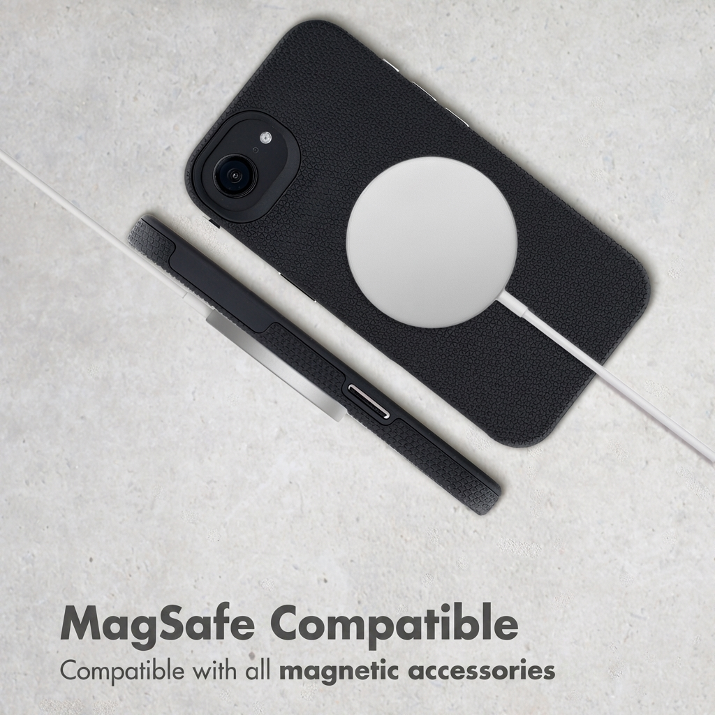Custodia nera per telefono con caricatore MagSafe su sfondo grigio, testo MagSafe Compatible.