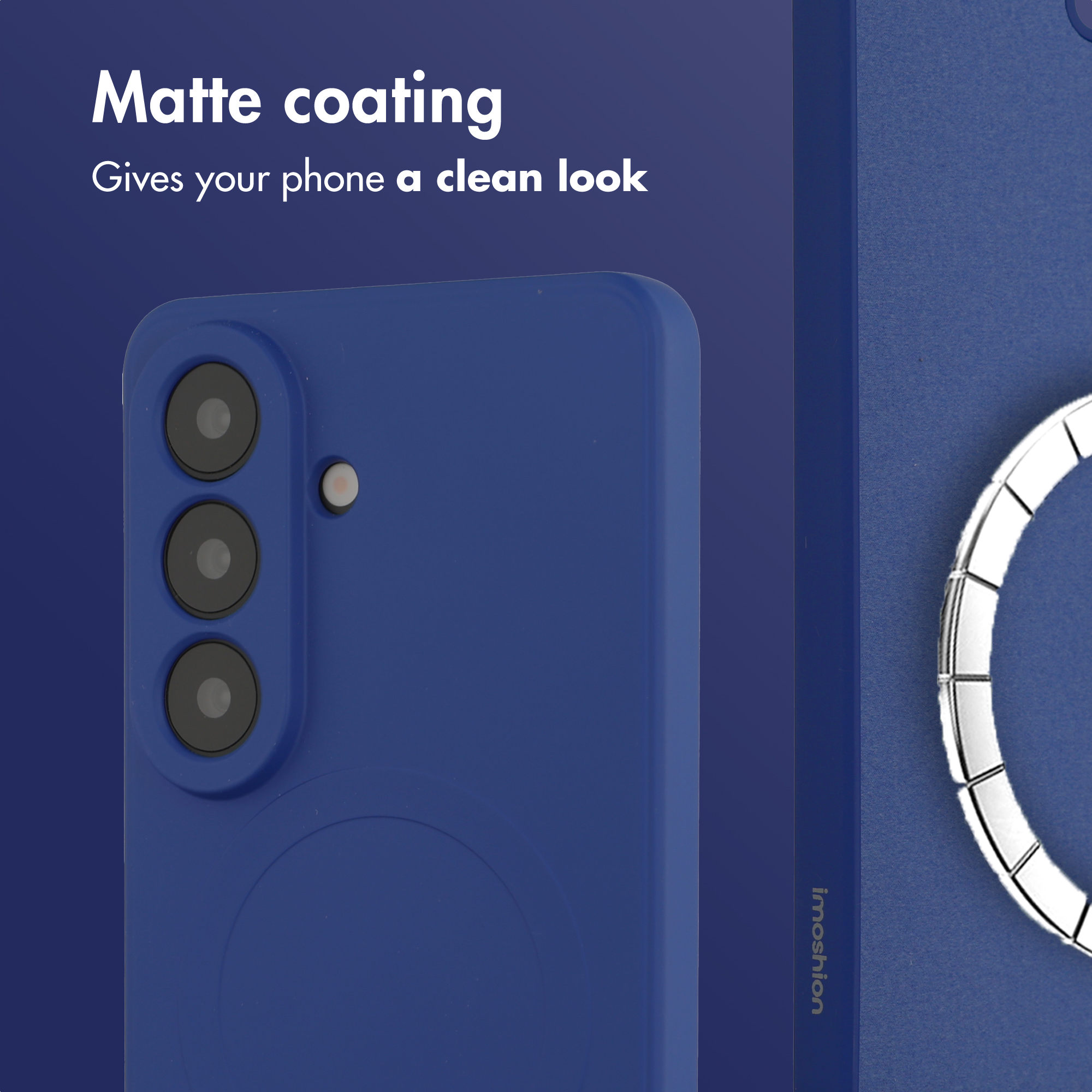 Custodia per telefono blu con finitura opaca, tre obiettivi fotografici e anello MagSafe.
