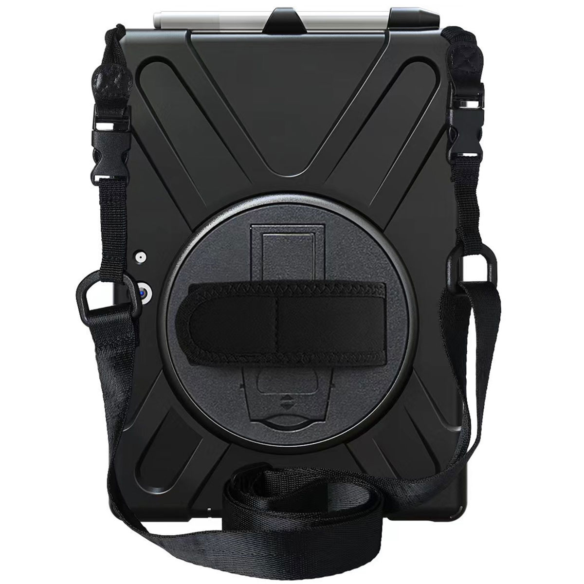 Une coque de protection noire pour tablette avec sangle rotative, support et bandoulière sur fond blanc.