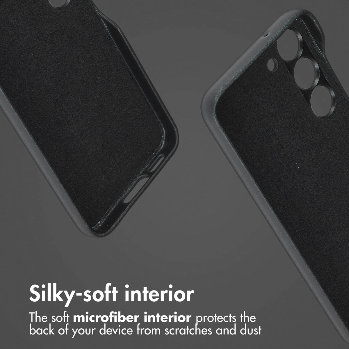 Twee zwarte telefoonhoesjes met zachte microvezel binnenzijde en tekst voor bescherming tegen krassen en stof.