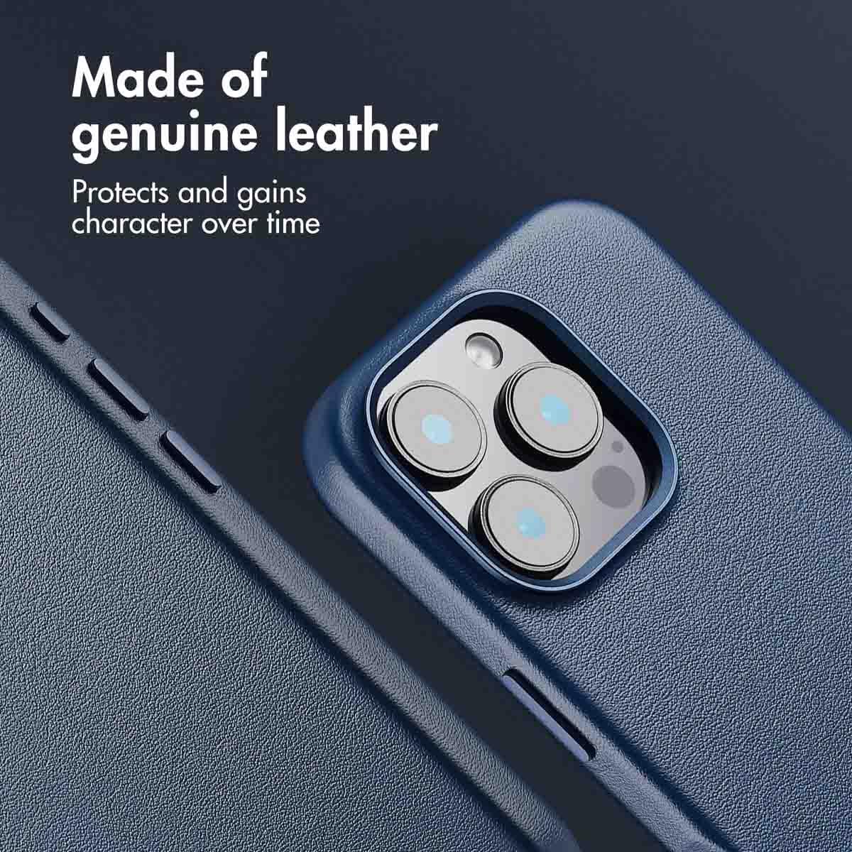 Gros plan d'une coque de téléphone en cuir bleu avec trois objectifs de caméra.