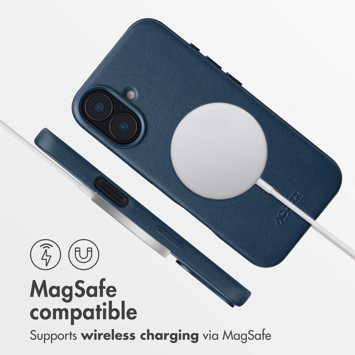 Blaue Handyhülle mit zwei Kameraöffnungen, einem MagSafe-Ring und weißem Ladekabel auf hellem Hintergrund.