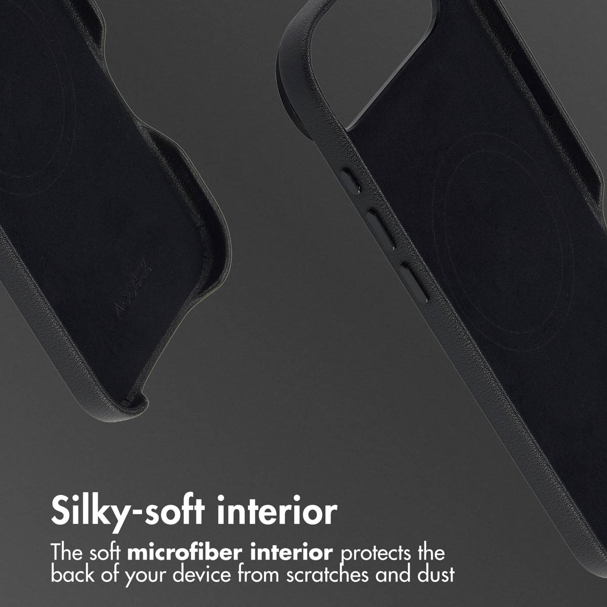 Dos fundas de teléfono negras con forro de microfibra suave sobre fondo oscuro.