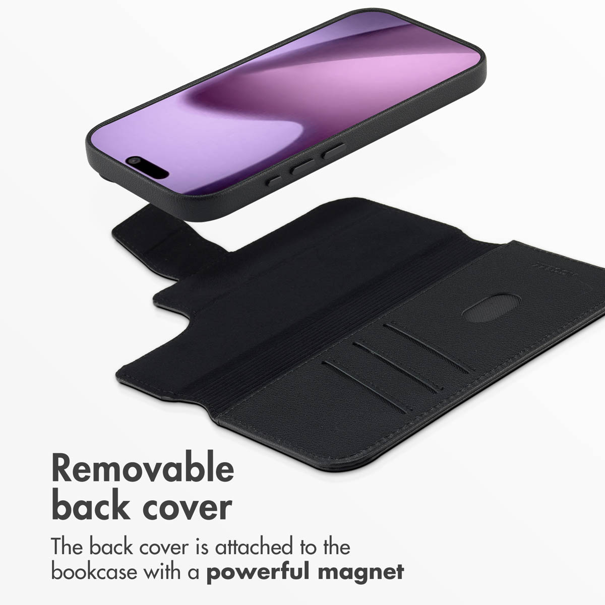 Un teléfono inteligente y una funda de cuero negro con cierre magnético y tarjeteros sobre fondo blanco.