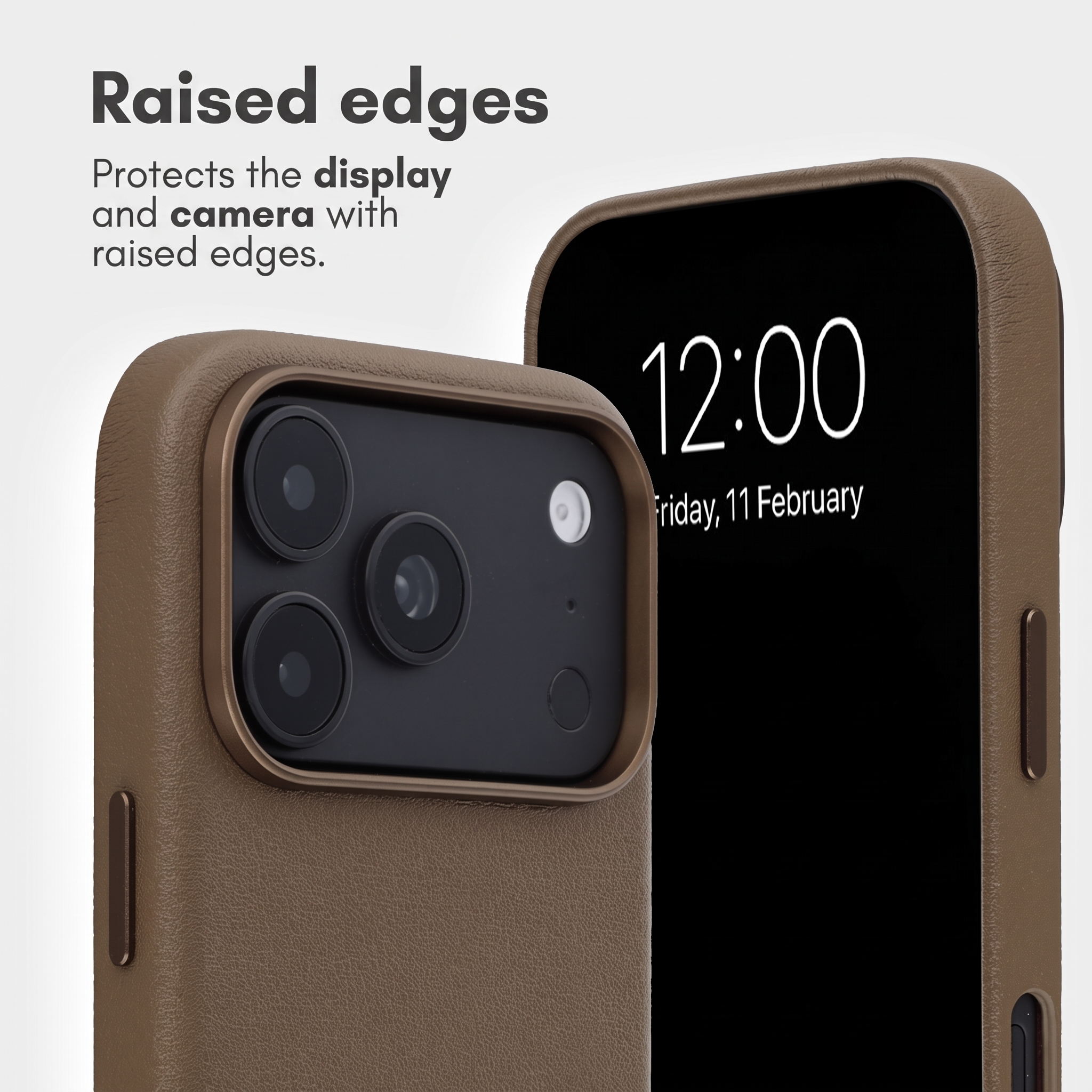 Un smartphone dans un étui en cuir marron avec des bords surélevés autour de l'écran et de l'appareil photo.