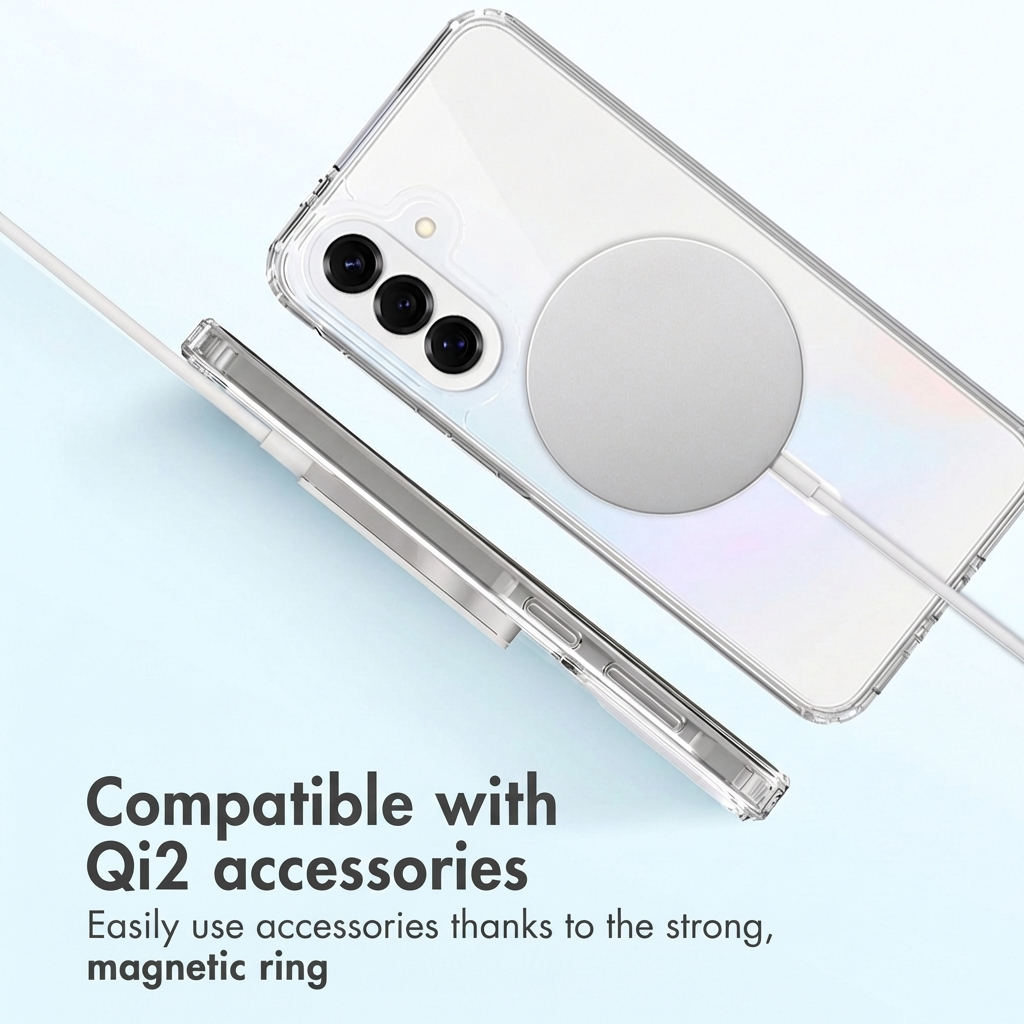 Téléphone dans une coque transparente avec anneau magnétique sur fond bleu.
