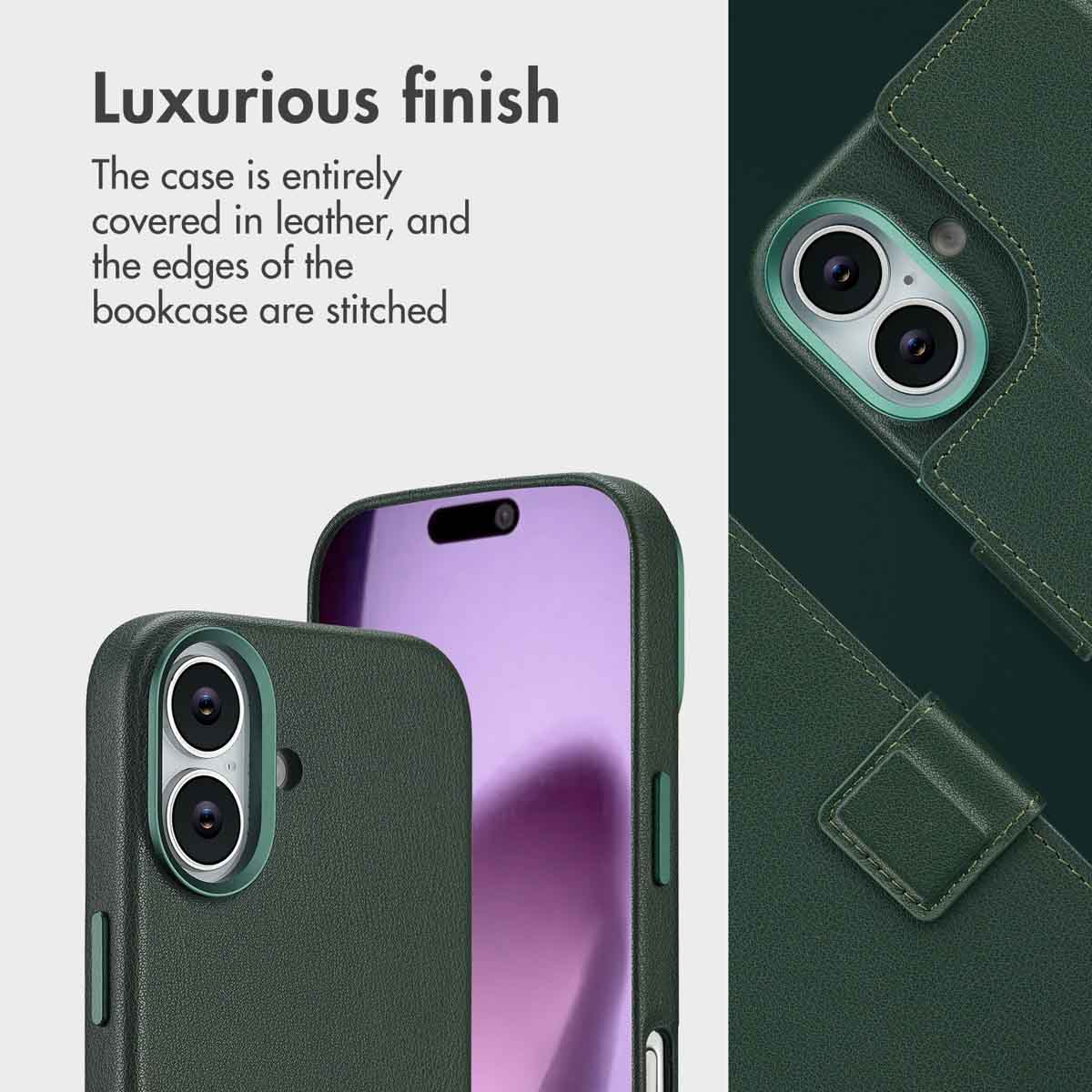 Lujosa funda de cuero verde para teléfono con aberturas para la cámara y bordes cosidos.