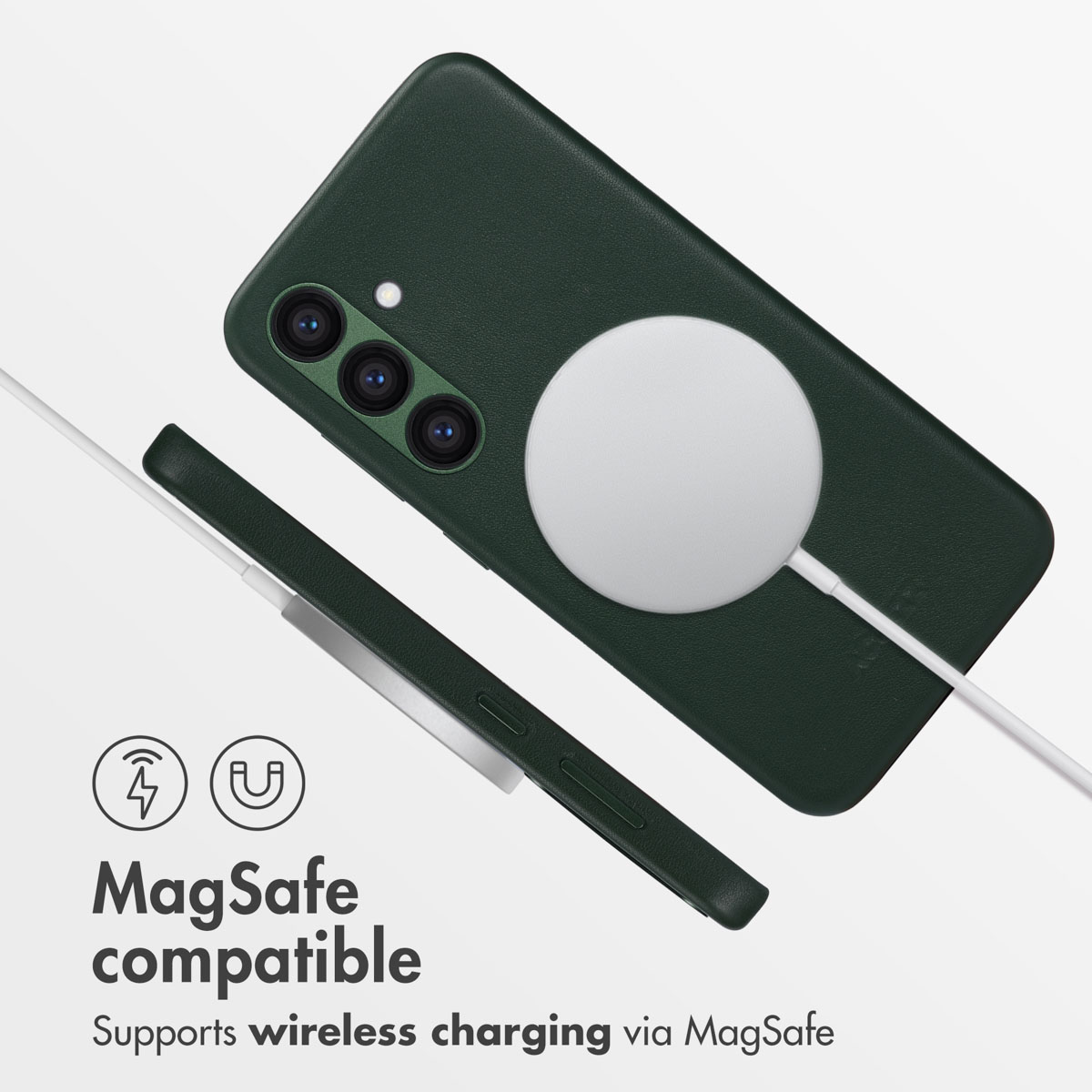 Custodia per smartphone verde scuro con caricatore MagSafe, fotocamera posteriore e testo sulla compatibilità MagSafe.
