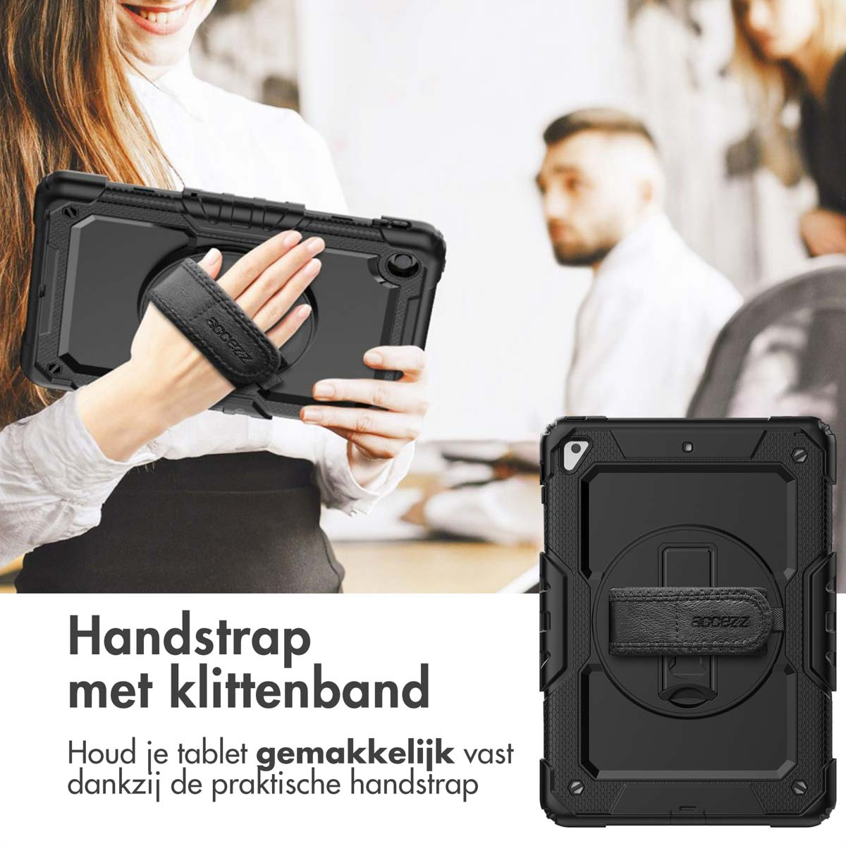 Une femme tient une tablette dans une coque de protection noire avec dragonne intégrée dans un bureau.