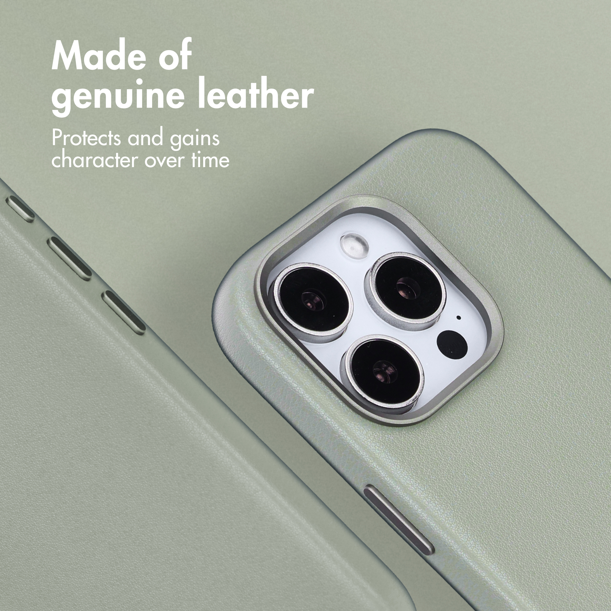 Coque de téléphone en cuir vert avec triple appareil photo et texte à gauche.