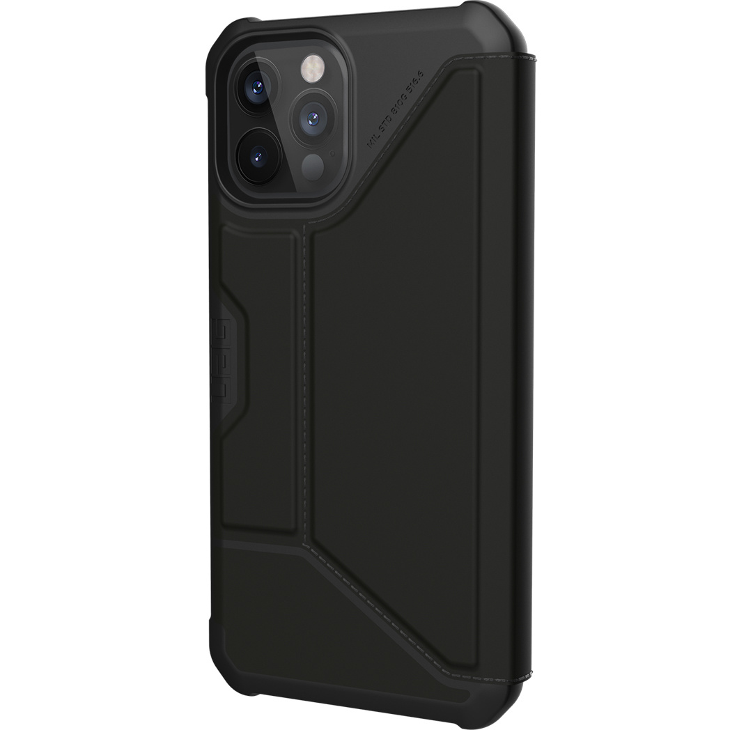 Eine schwarze robuste Smartphone-Hülle mit Klappe und Ausschnitt für das Multilinse-Kameramodul.