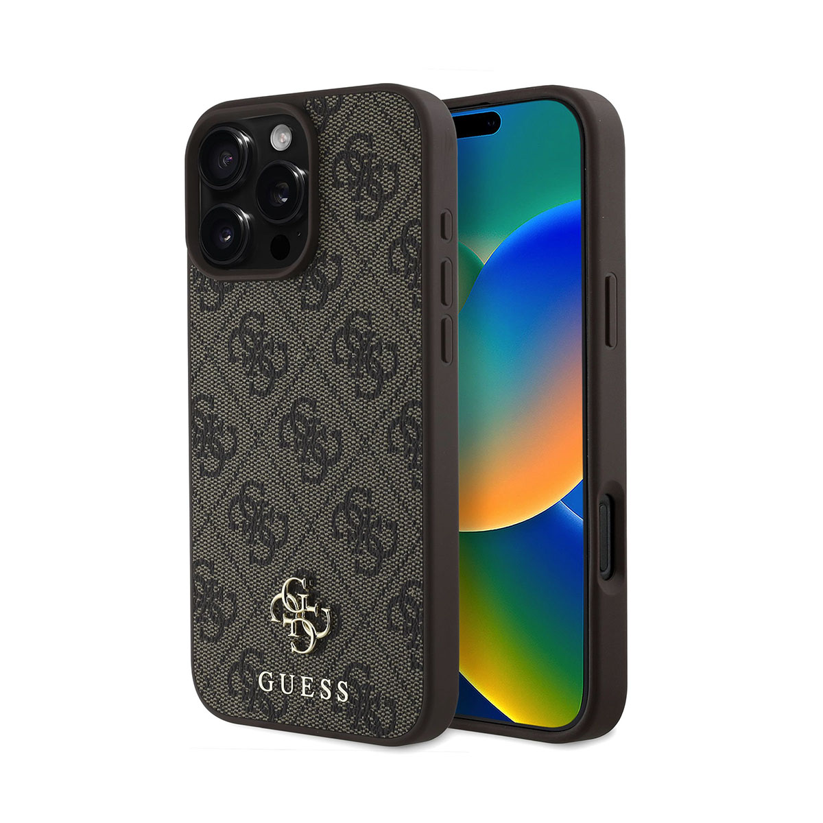 Smartphone en una funda marrón con patrón Guess y logotipo dorado en la parte posterior.