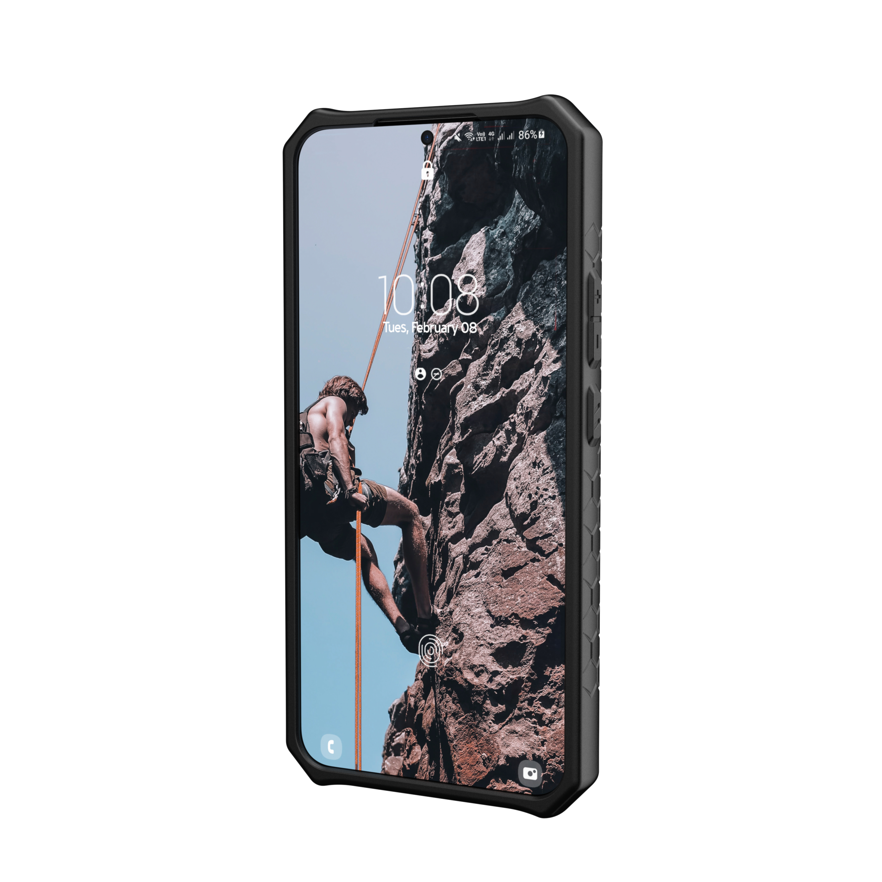 Ein Smartphone in Schutzhülle zeigt auf dem Display einen Kletterer an einer Felswand.