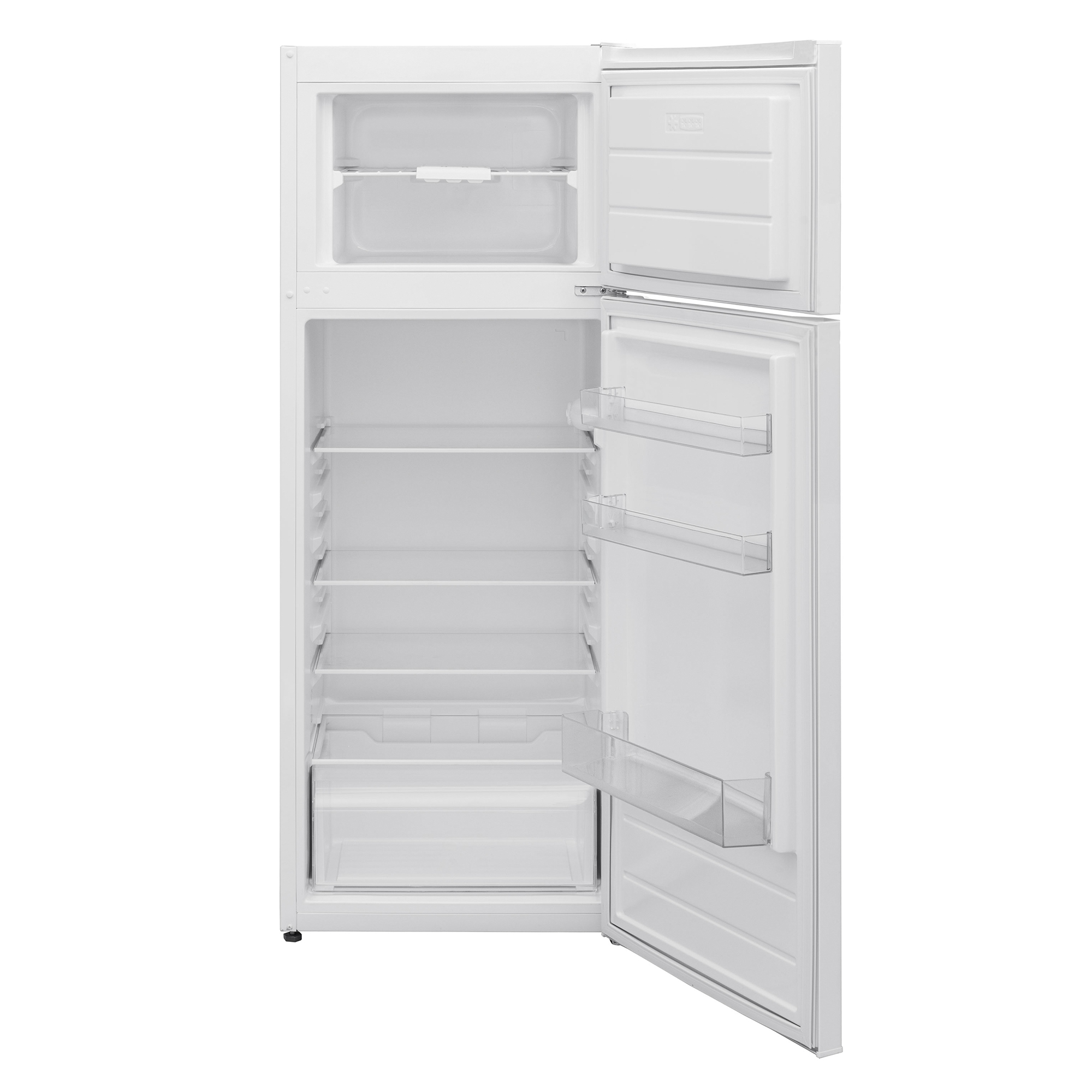 Un refrigerador blanco de dos puertas con puertas abiertas, estantes de vidrio vacíos y compartimentos en la puerta.