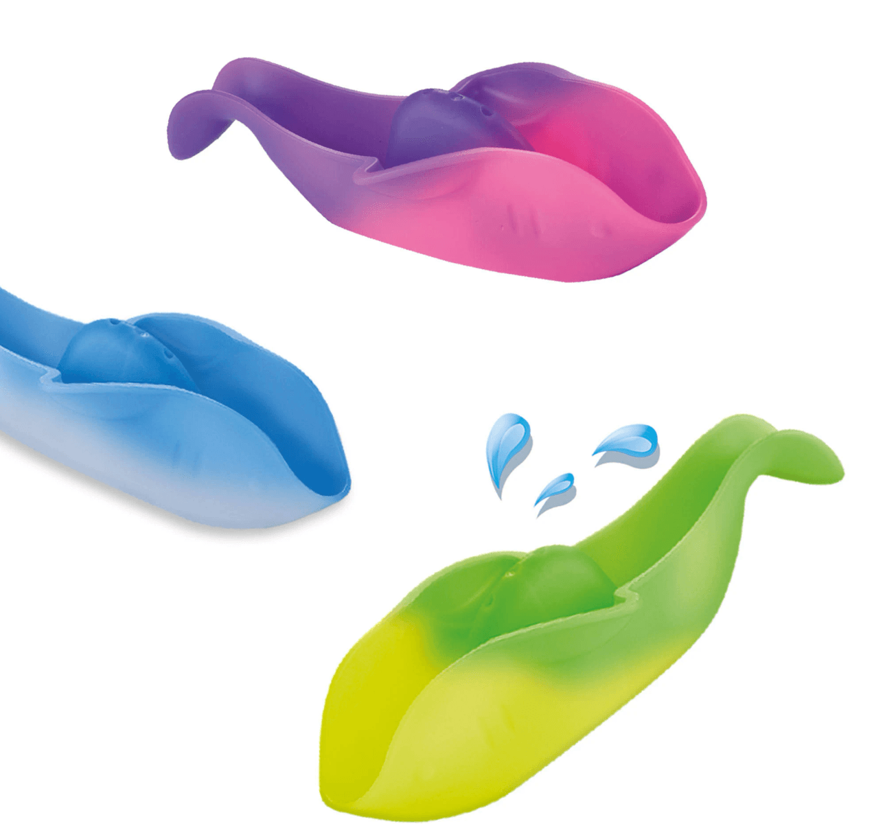 Tres enjuagadores de cabello de silicona en forma de ballena en morado-rosa, azul y verde con gotas de agua.