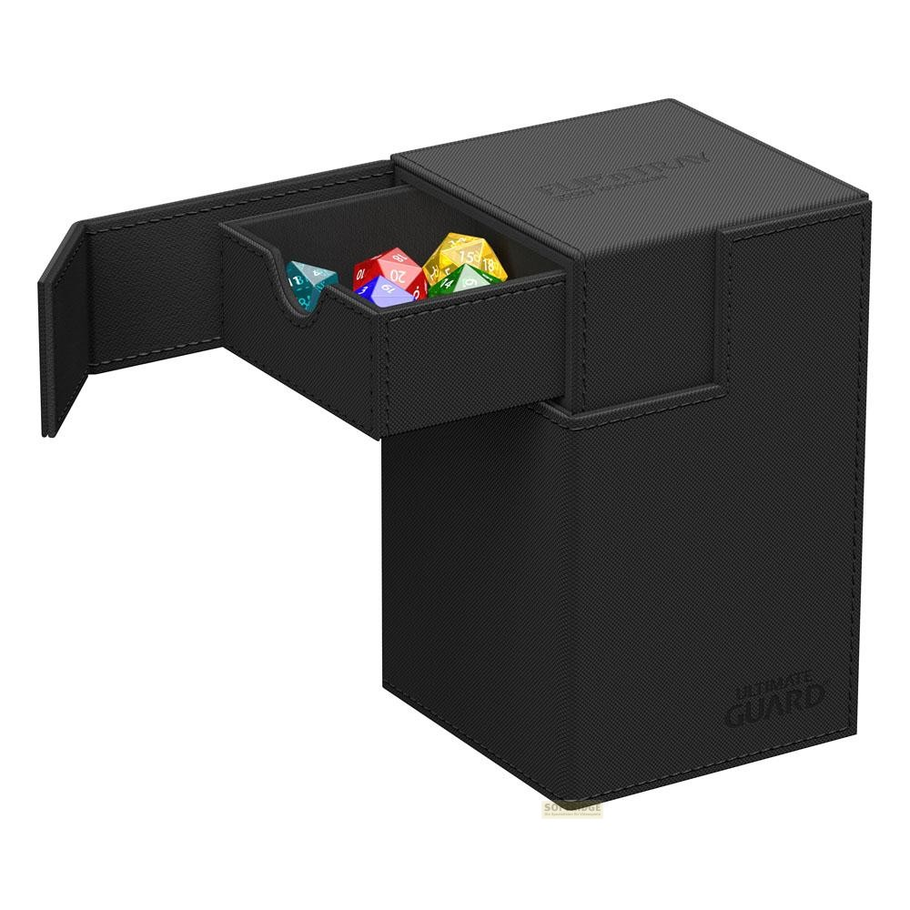 Une boîte de rangement de cartes noire avec un tiroir ouvert contenant divers dés colorés.