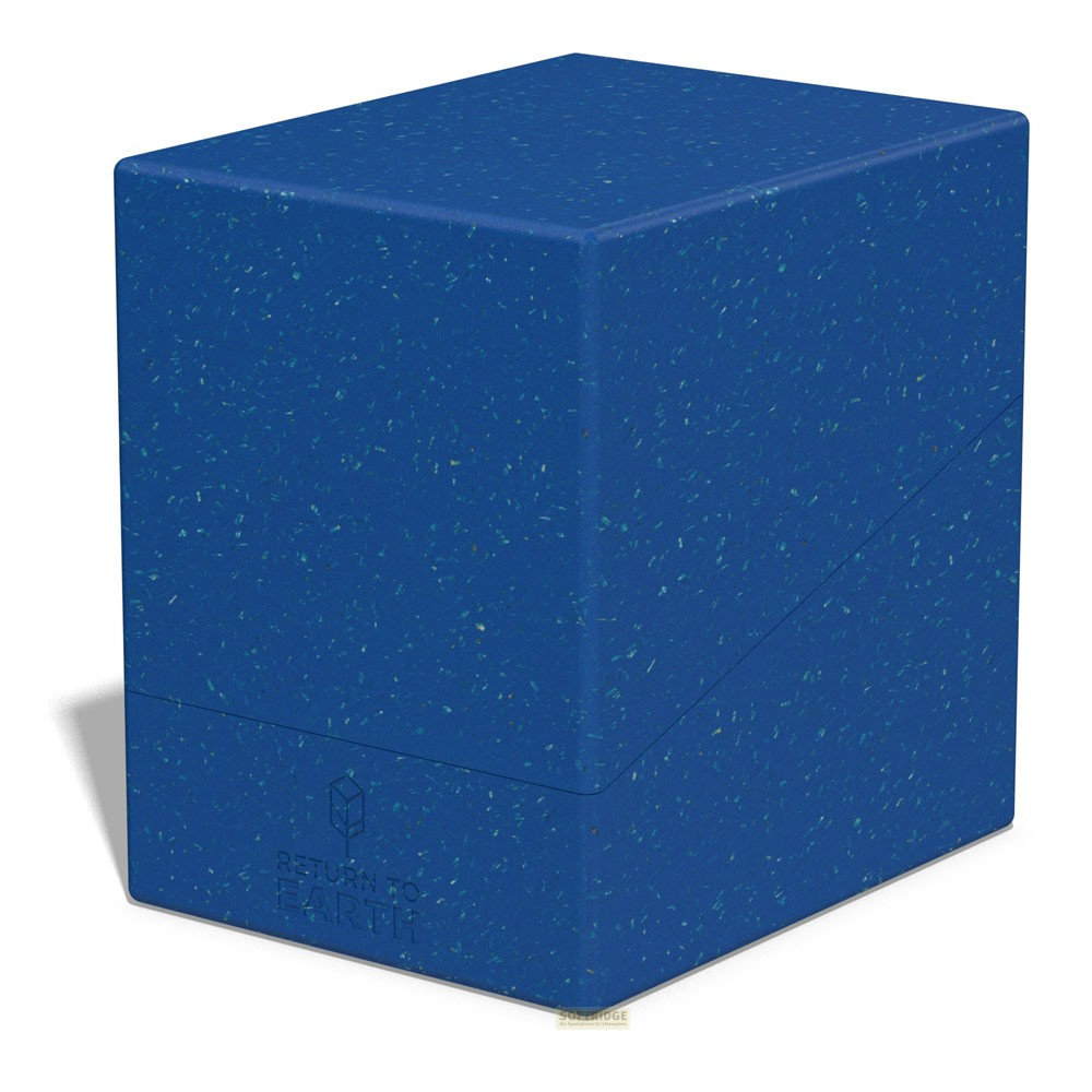 Un conteneur en plastique rectangulaire bleu avec une texture mouchetée et le texte Return to Earth imprimé sur le devant.