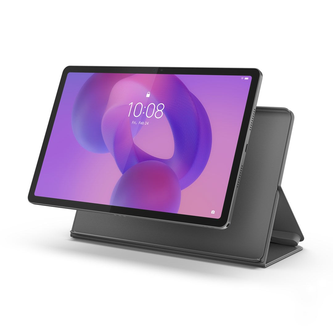 Un tablet grigio con schermo colorato poggia su un supporto coordinato su sfondo bianco.