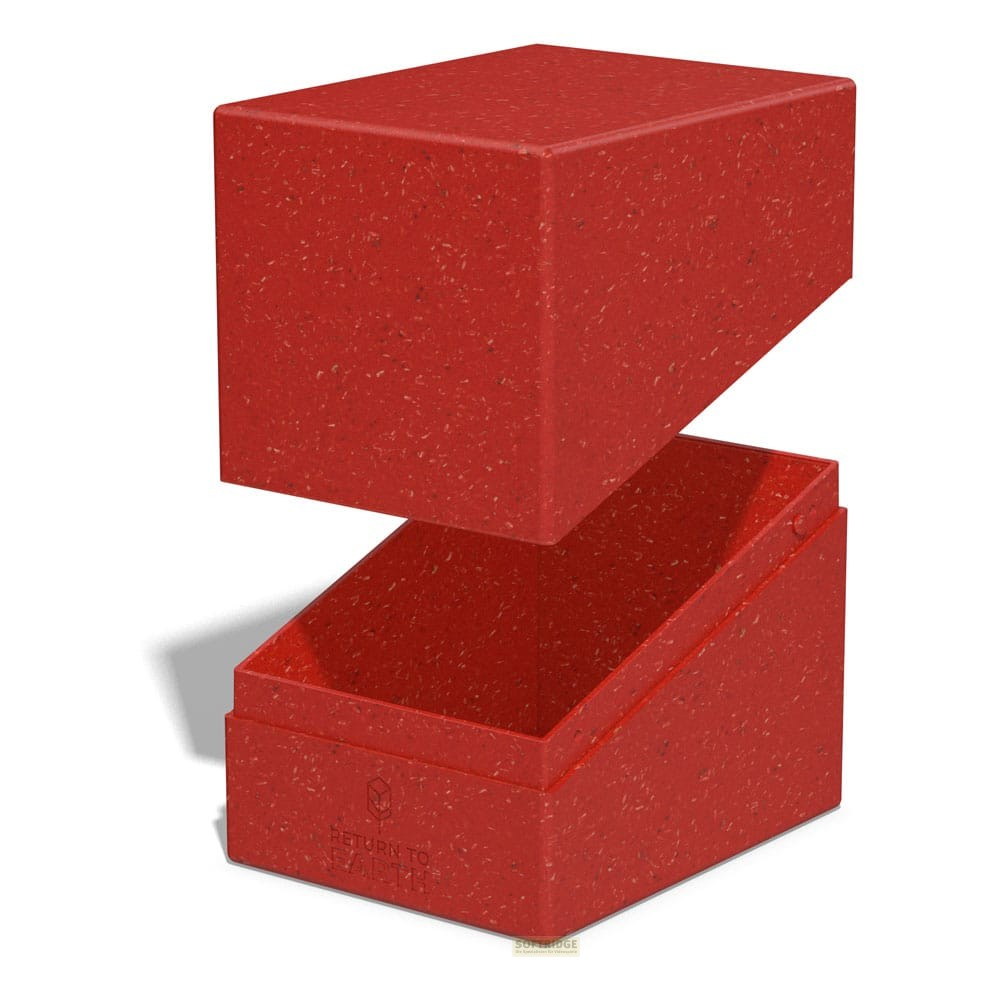 Une boîte de deck rouge recyclée ouverte avec texture mouchetée et texte en relief sur fond blanc.