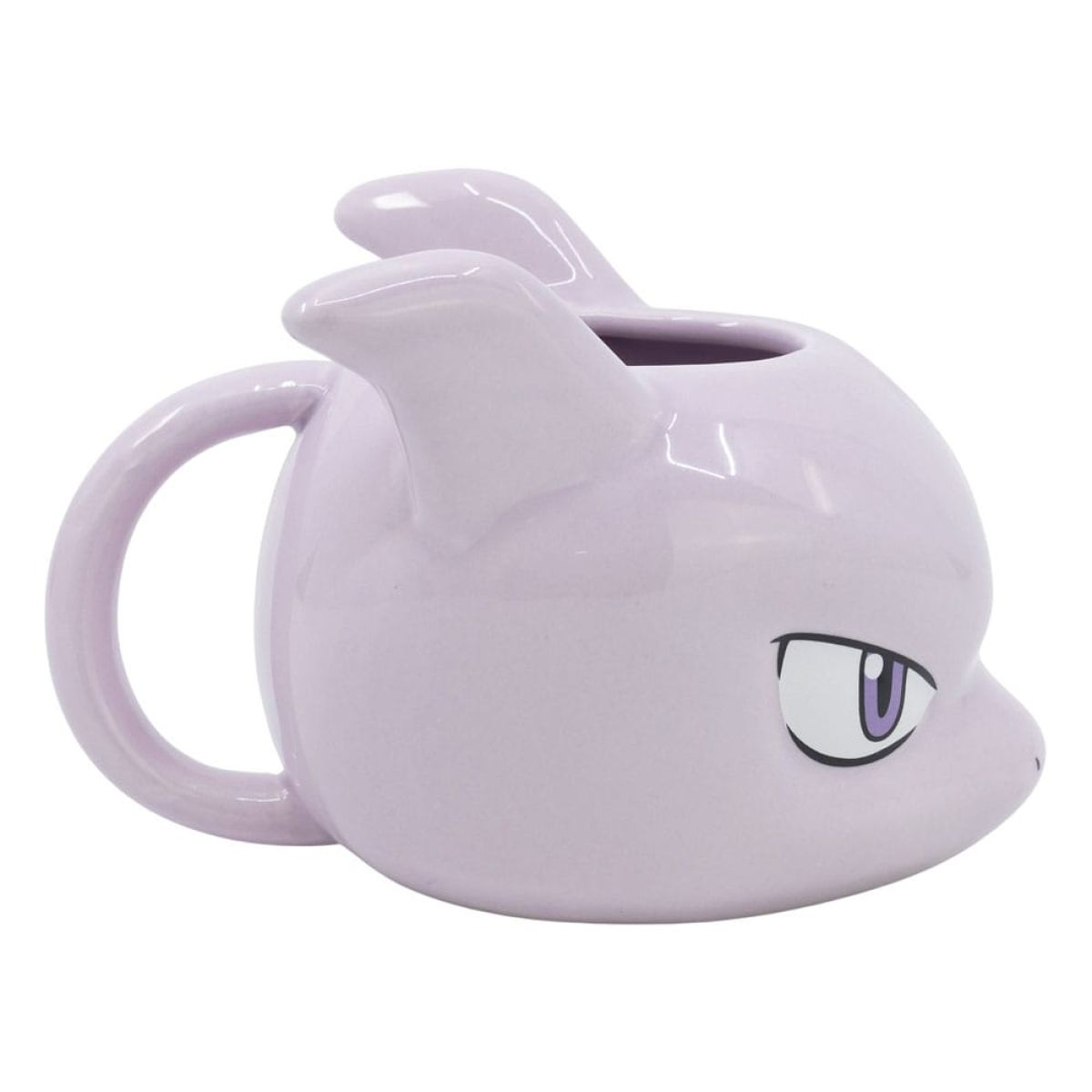 Taza de cerámica morada clara con forma de cabeza de Mew, orejas puntiagudas, asa y un ojo detallado.