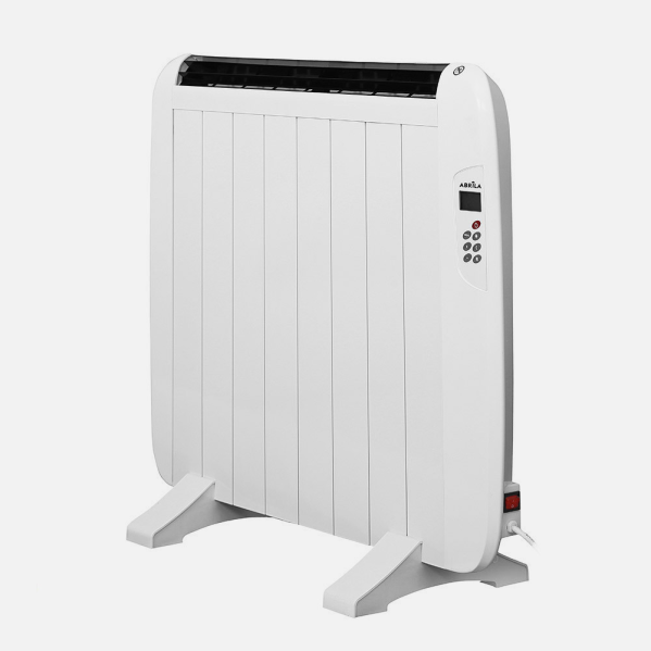 Un calefactor eléctrico blanco e independiente con controles digitales sobre un fondo neutro.