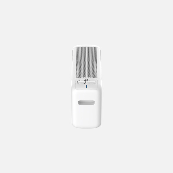 Un calefactor compacto blanco con controles superiores y un asa recortada sobre fondo neutro.