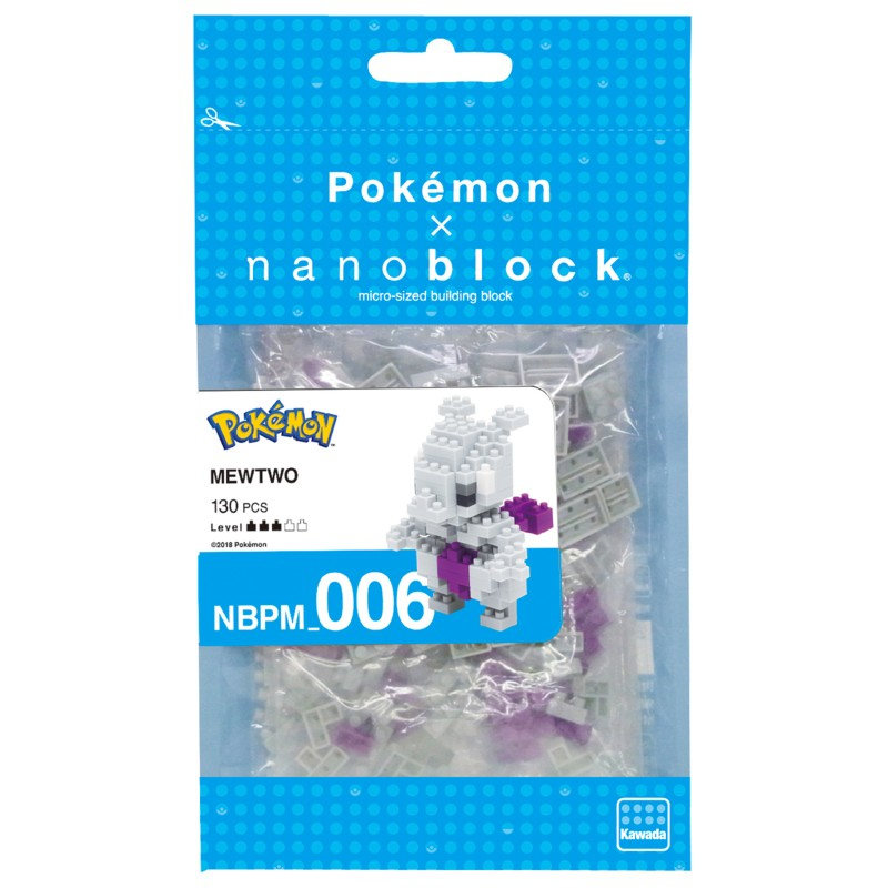 Confezione di un set Pokémon Nanoblock con statuetta di Mewtwo e piccoli blocchi.