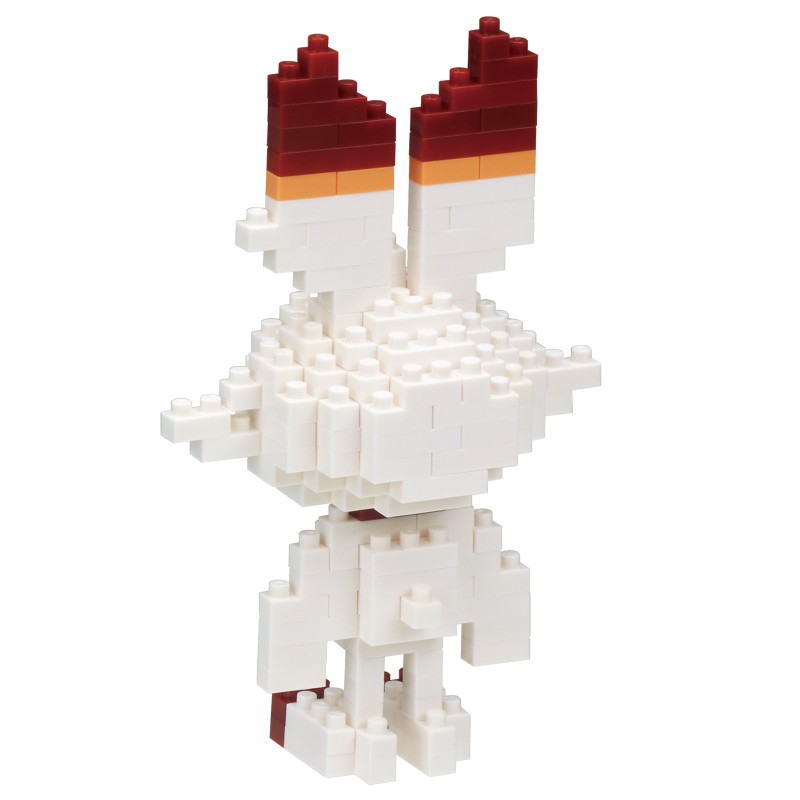 Eine weiße Bausteinfigur mit großen Ohren, roter Spitze und weißem Hintergrund.