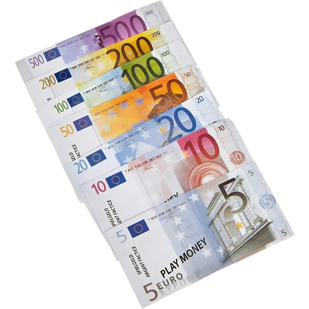 Un éventail de faux billets en euros colorés de 5 à 500 euros sur fond blanc.