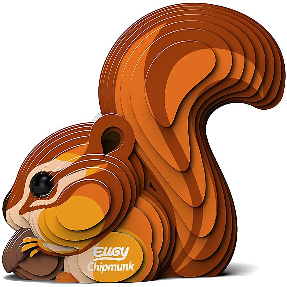 Un modèle 3D en carton marron d'un tamia tenant une noix.