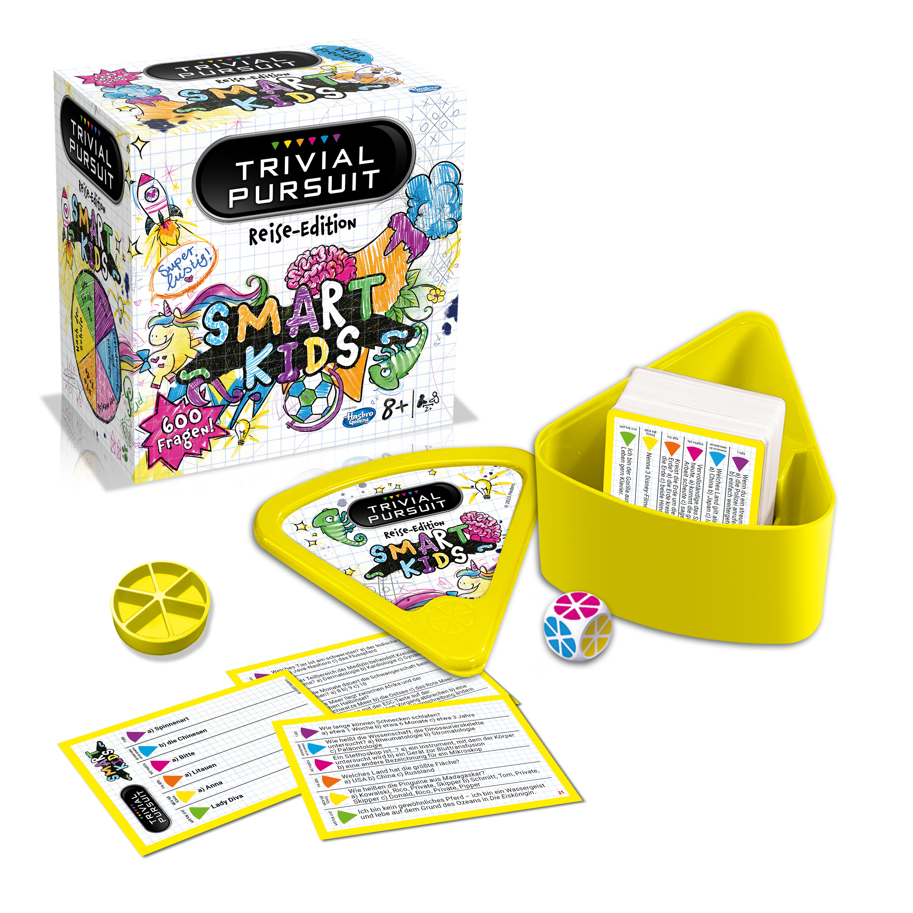 Jeu Trivial Pursuit Smart Kids édition voyage avec boîte, support triangulaire, cartes, dé et cartes de questions.