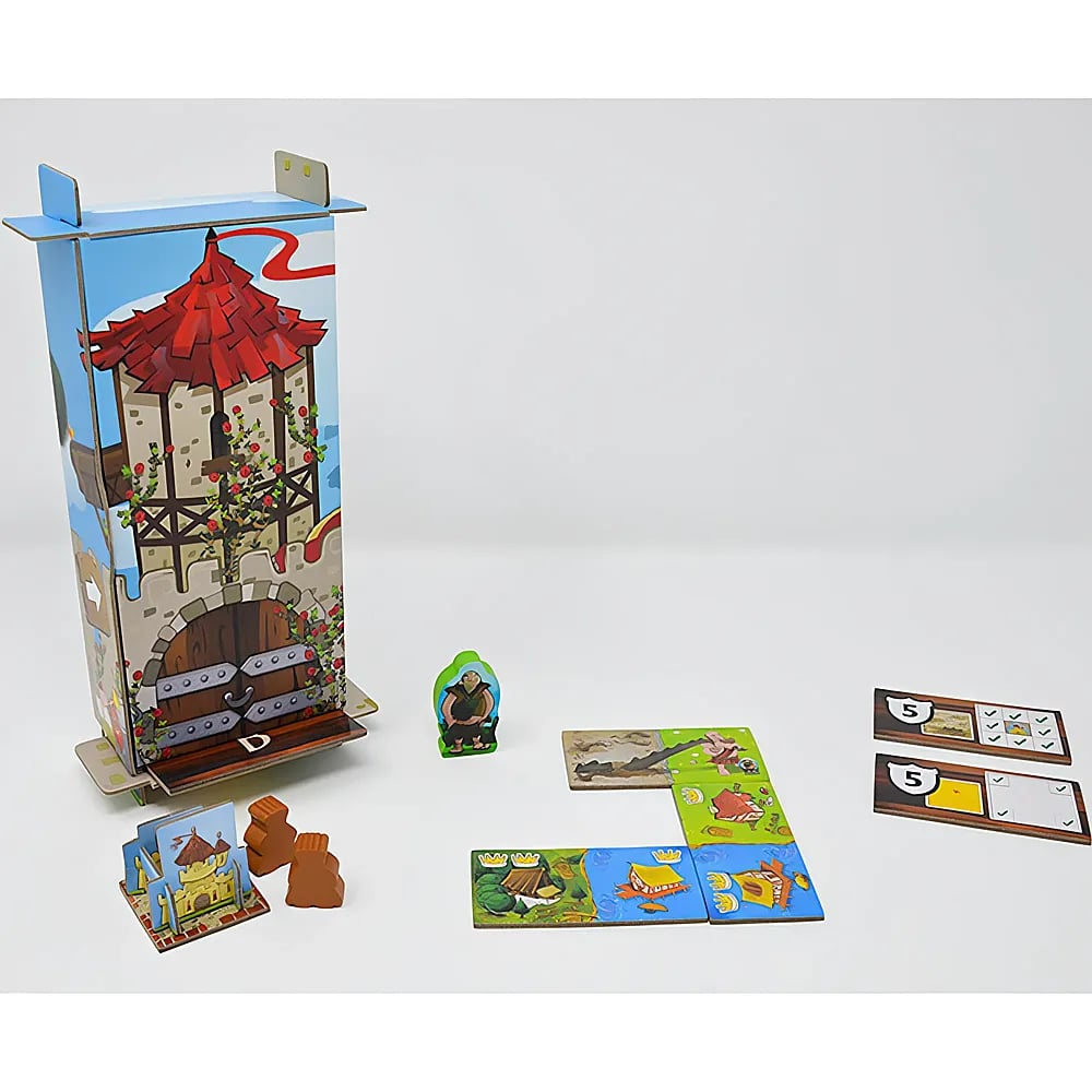 Ein Brettspiel-Setup mit einem großen Turm, Holzfiguren, bunten Plättchen und zwei Karten auf weißem Hintergrund.