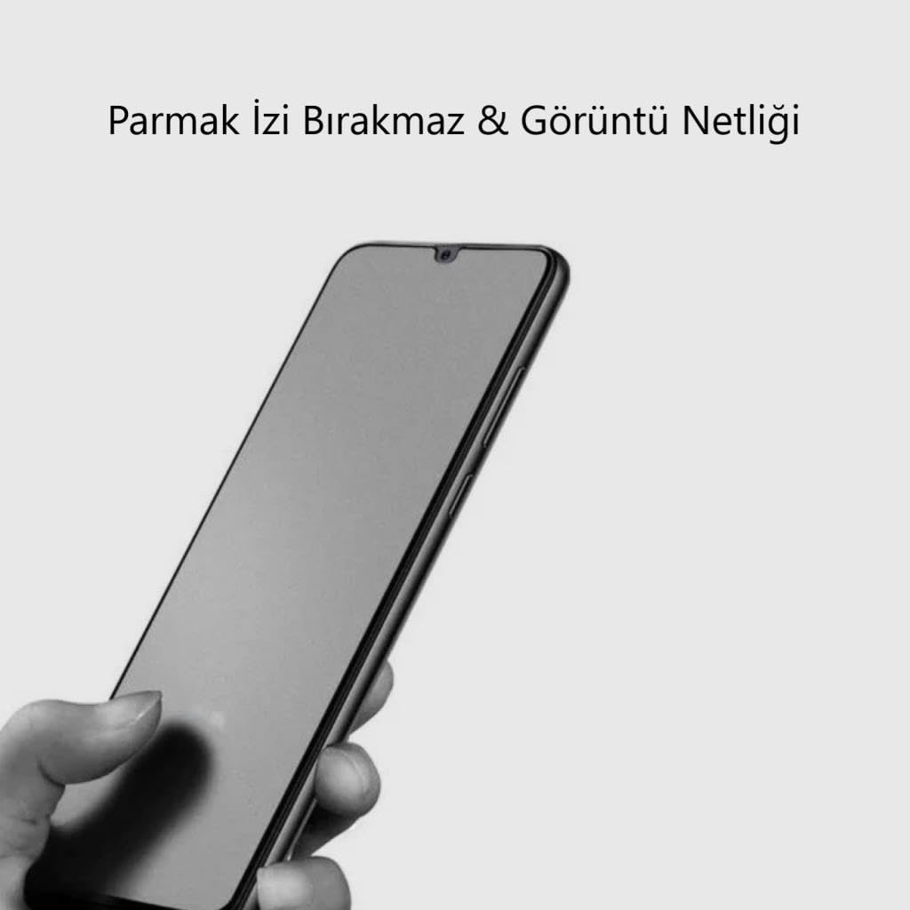 Elinde ekran koruyuculu akıllı telefon ve üstte metin.