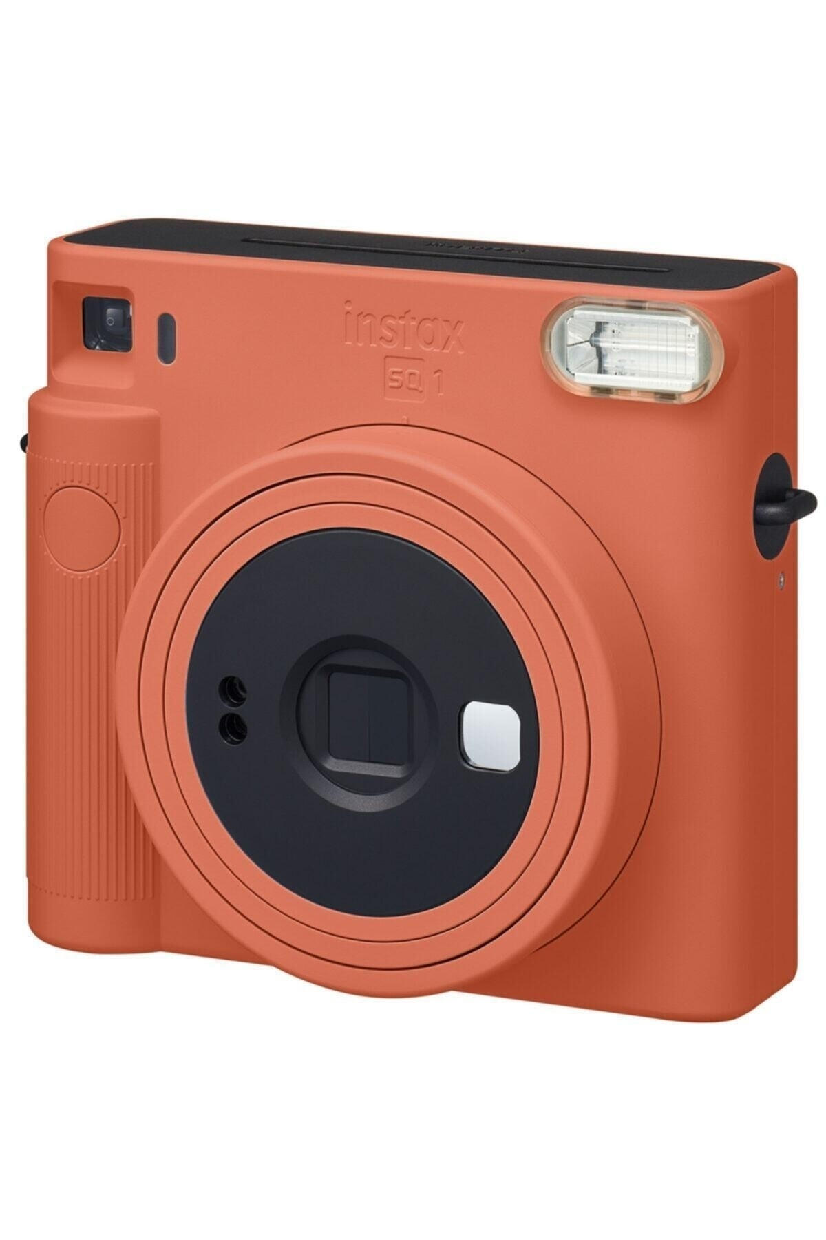 Beyaz arka planda turuncu renkli bir Instax Square SQ1 anında çekim kamerası.