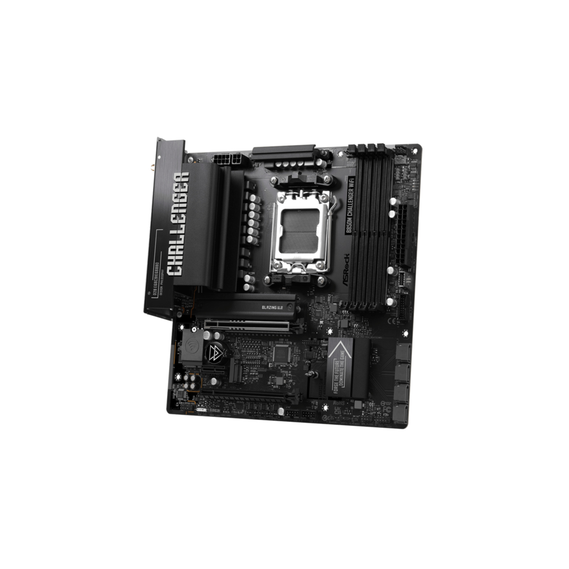 Une carte mère d'ordinateur noire et blanche avec la marque Challenger sur le dissipateur thermique, sur fond blanc.