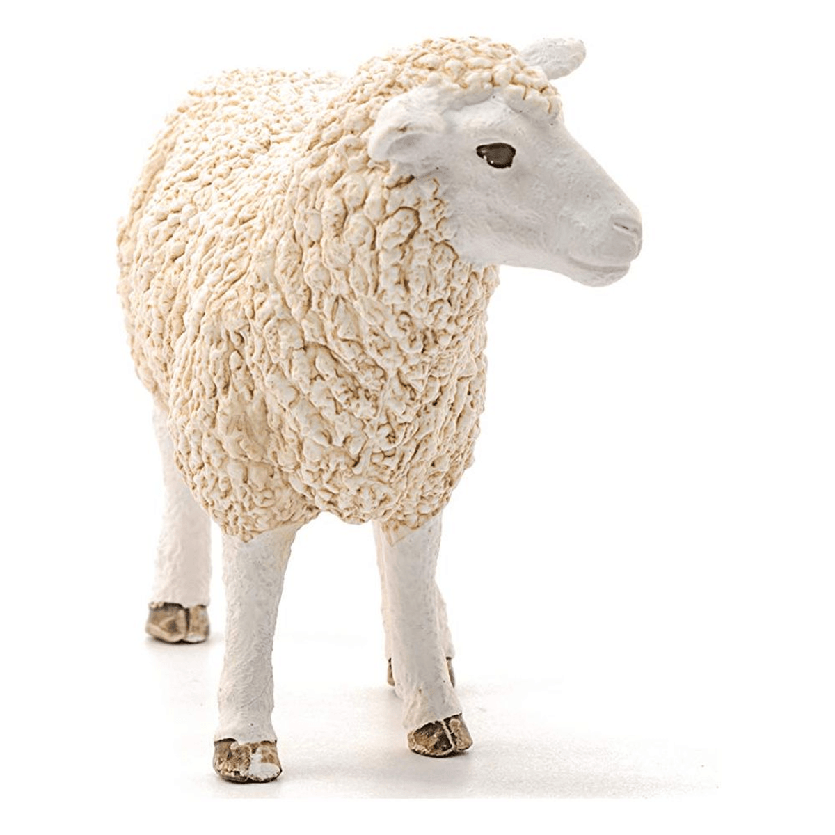 Une figurine de mouton blanc avec une épaisse toison se dresse sur fond blanc.
