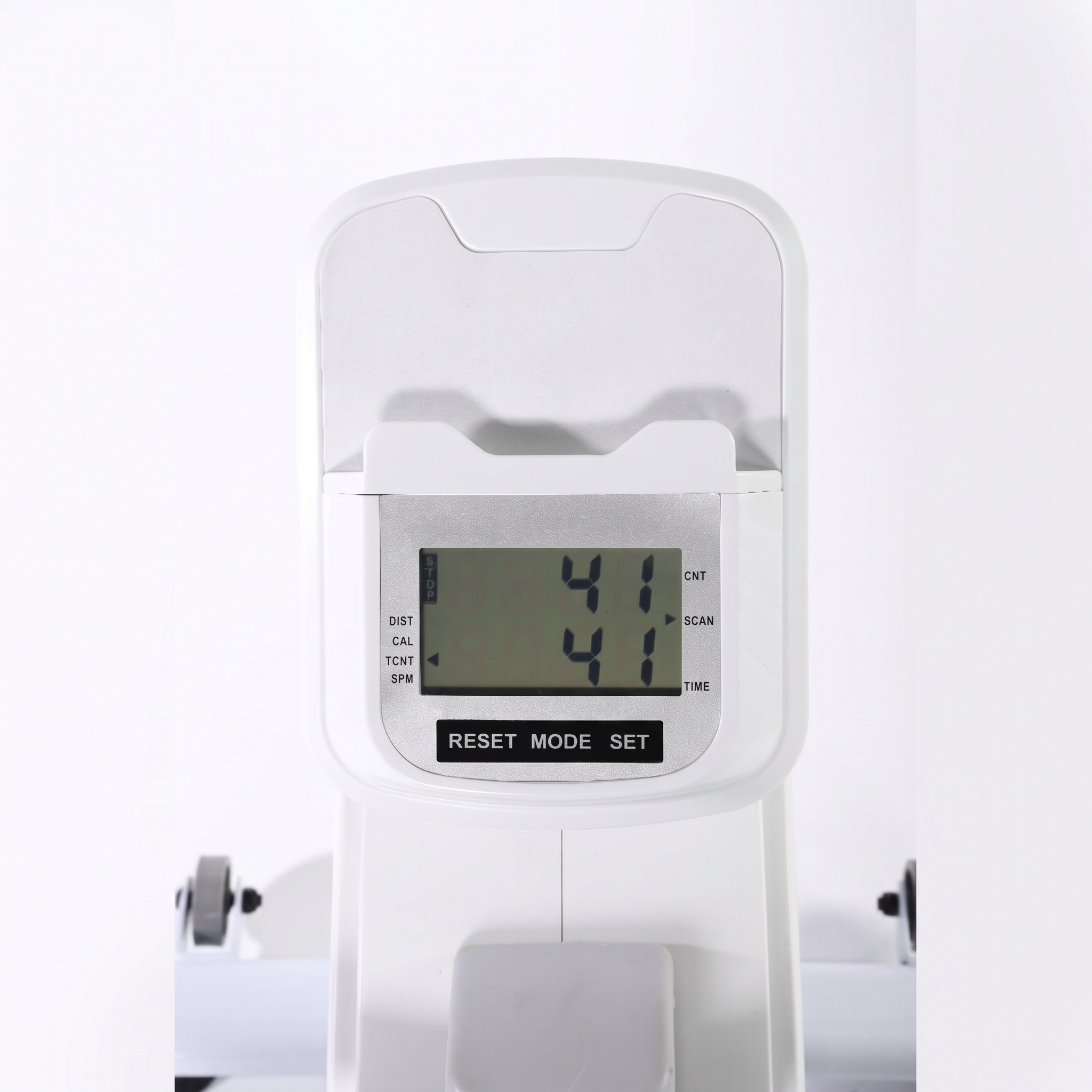Un monitor de fitness digital blanco con pantalla LCD que muestra 41 y botones de reinicio, modo y ajuste.