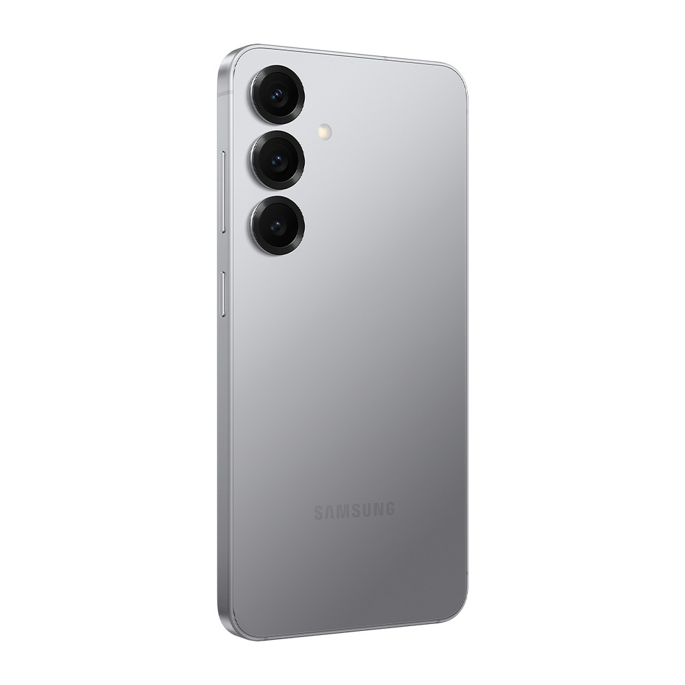Retro di uno smartphone argento con tre fotocamere verticali e il logo Samsung.