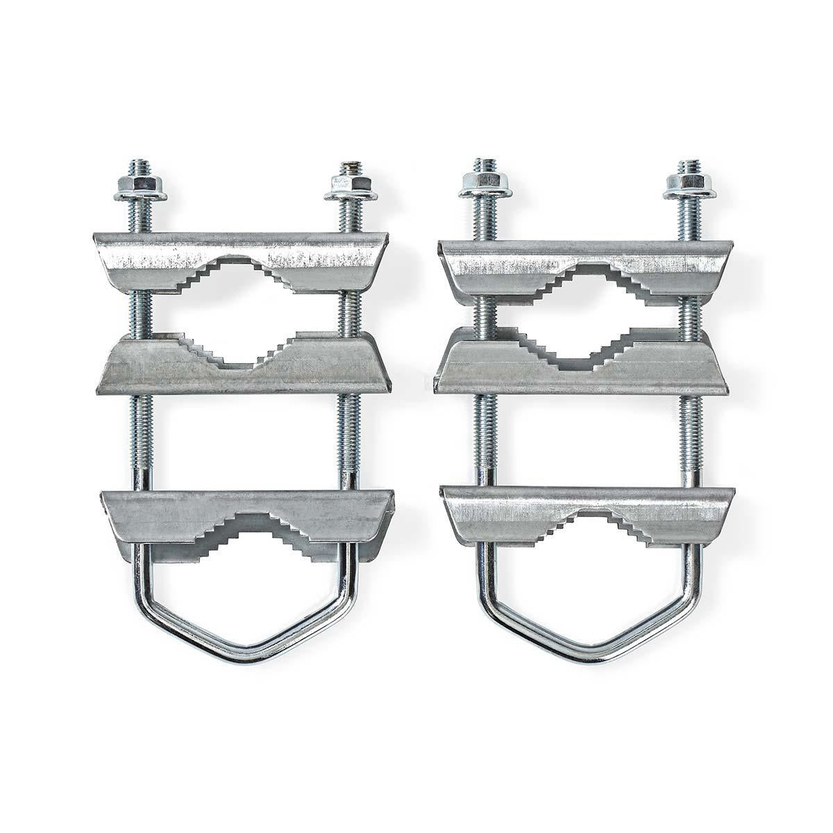 Zwei identische silberne Metall-Mastklemmen mit U-Bolzen, Muttern und gekerbten Halterungen auf weißem Grund.