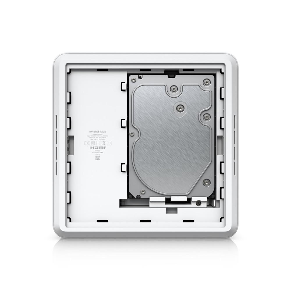 Involucro per dispositivo bianco quadrato con un disco rigido argento integrato all'interno e sfondo bianco.