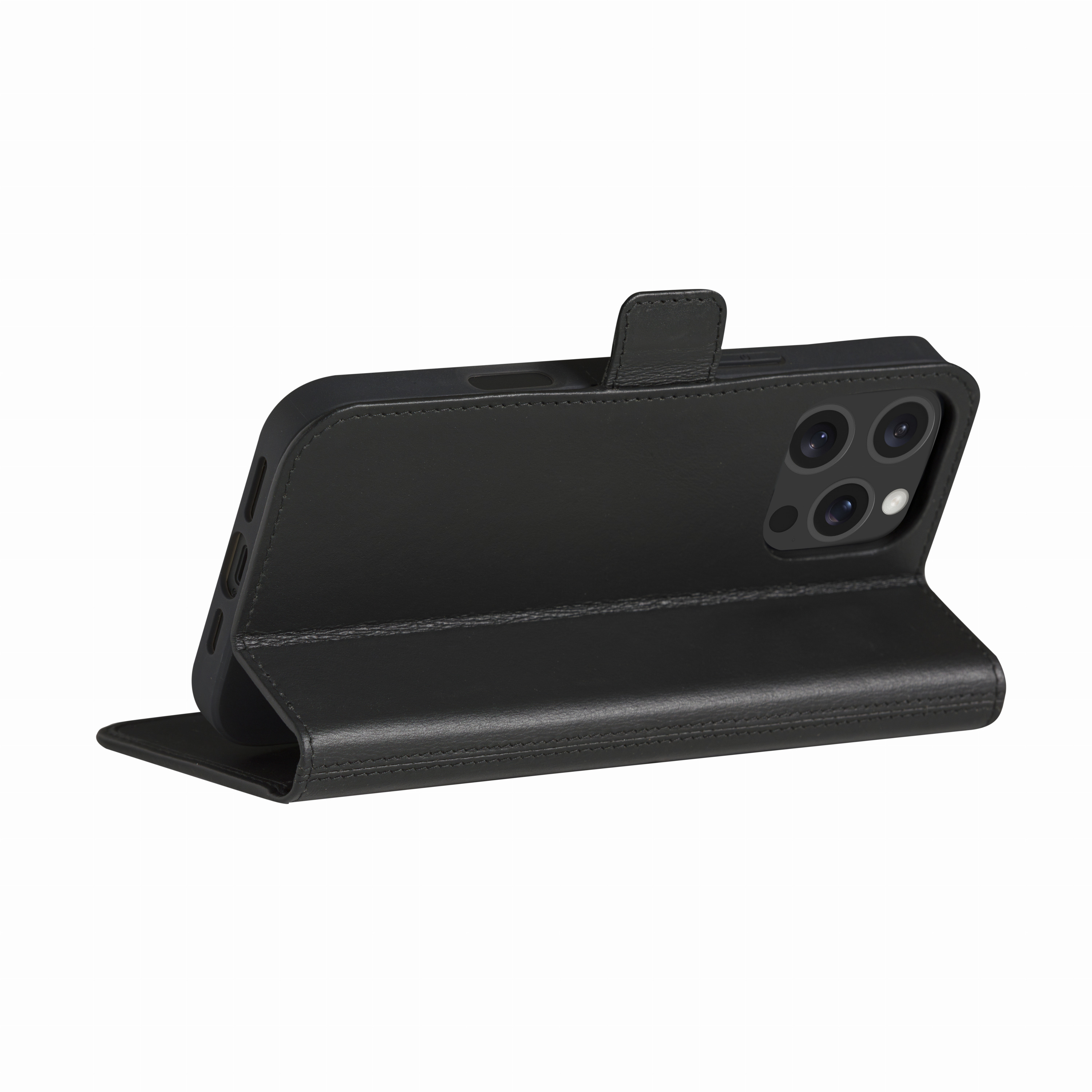 Una funda de móvil de cuero negro con soporte plegable muestra la cámara en la parte trasera.