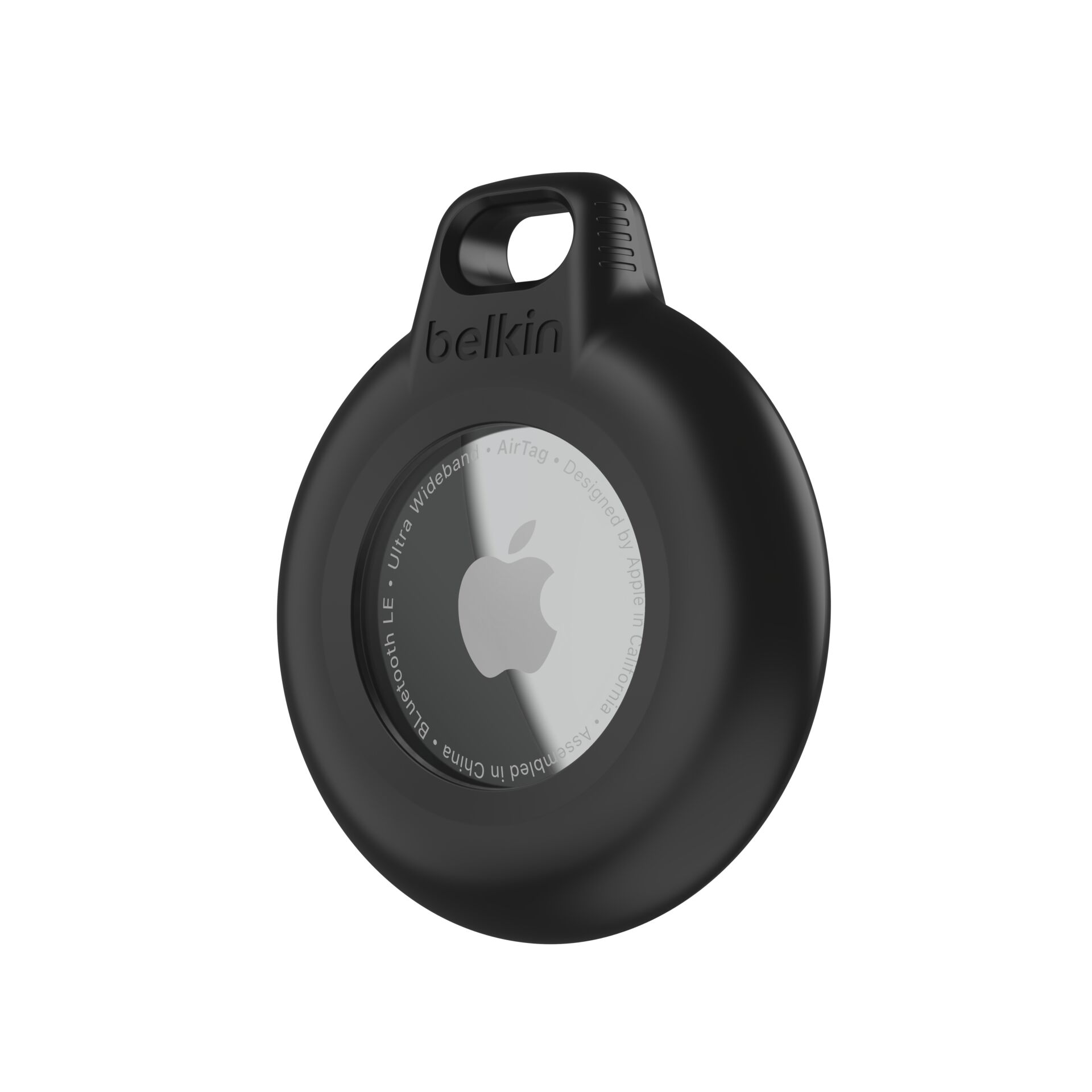 Ein schwarzer Belkin-Halter umschließt sicher einen Apple AirTag vor weißem Hintergrund.