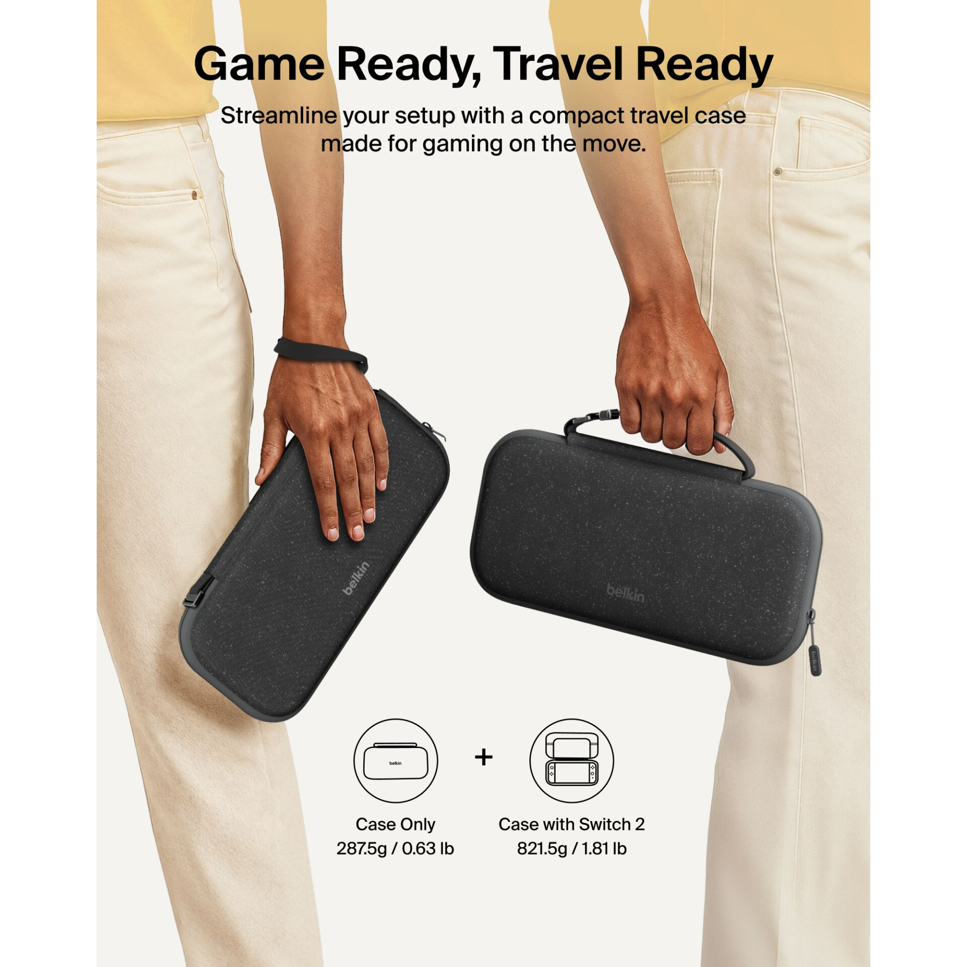Persone tengono due diverse custodie da viaggio Belkin per Nintendo Switch, con pesi indicati.